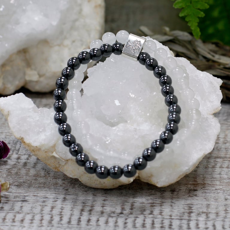 Magnetic Rock Quartz Gemstone Bracelet for Women - Healing Energy and Protection
