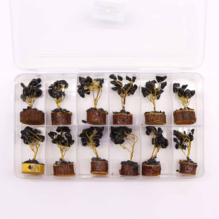 Mini Black Agate Gemstone Tree on Wooden Base, 15-Stone Decoration