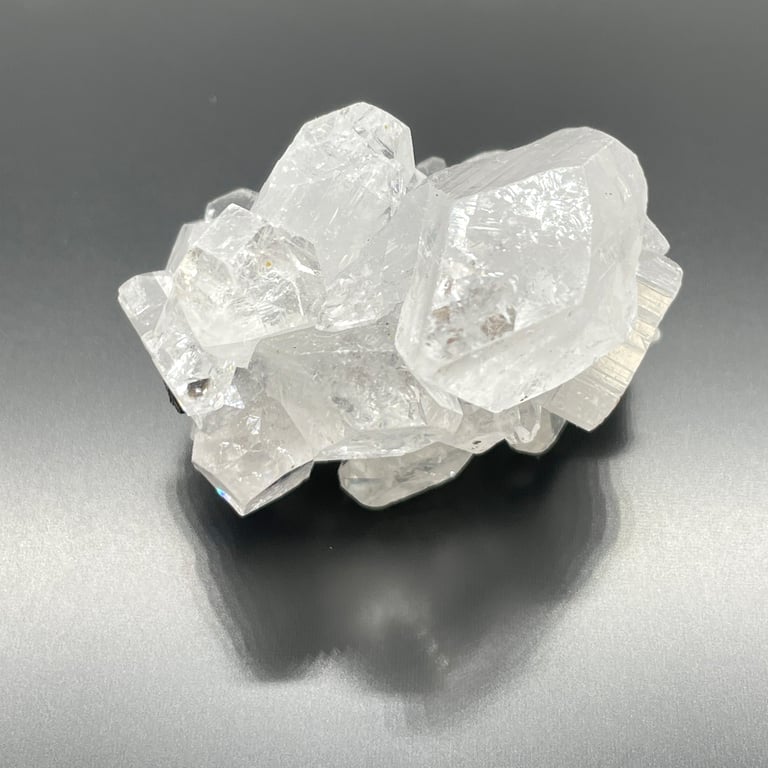 White Apophyllite Crystal Clusters 20-30mm - Spiritual Home Decor and Meditation Stones