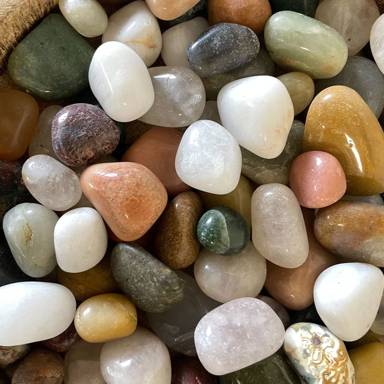1kg Mixed Gemstones - High Quality Assortment - Brand Name
