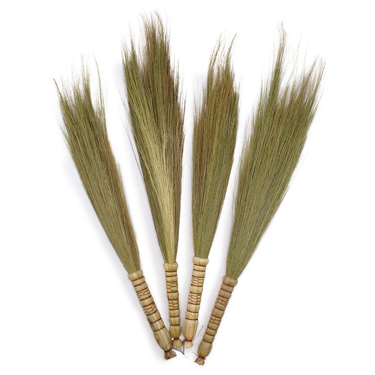 4 Piece Natural Pampas Broom Set - Authentic & Sustainable