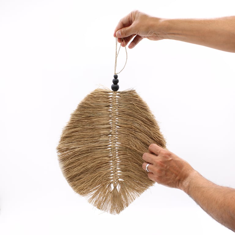35cm Raffia Leaf Hanging Decoration - Indoor Plant Wall Art