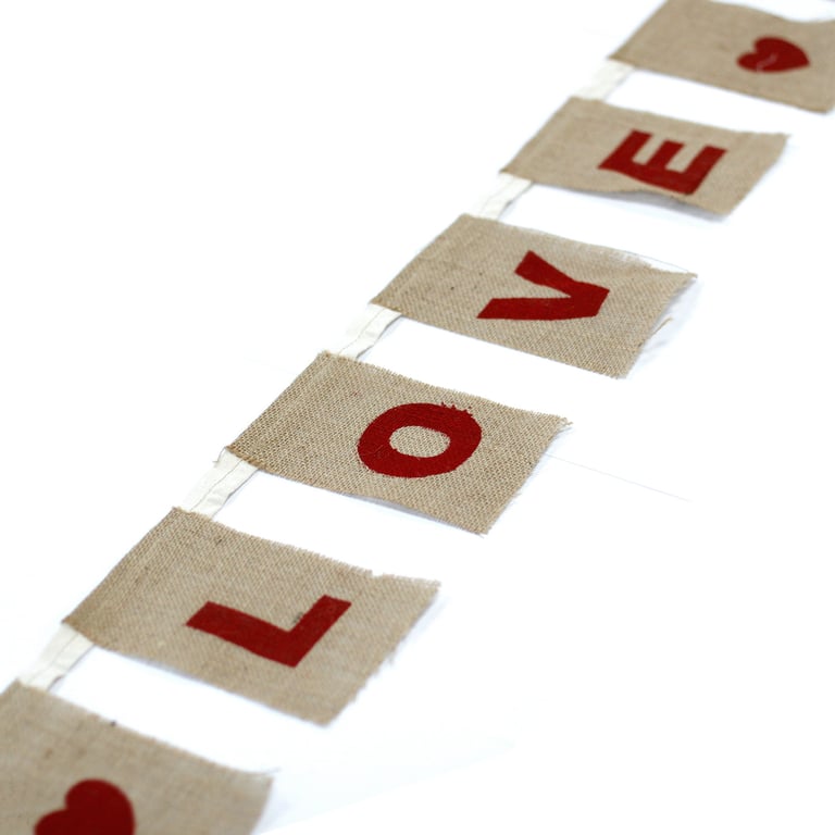 Large Natural Heart Bunting - I LOVE YOU Decorative Home Decoration