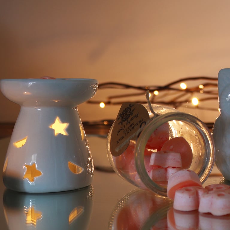Sm Classic White Oil Burner - Moon & Star Scented Diffuser for Home Aroma Therapy and Decor