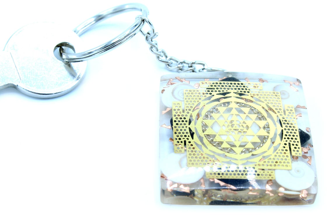 Orgonite Tourmaline Protector Keyring - Home Energy Protection and Natural Defense