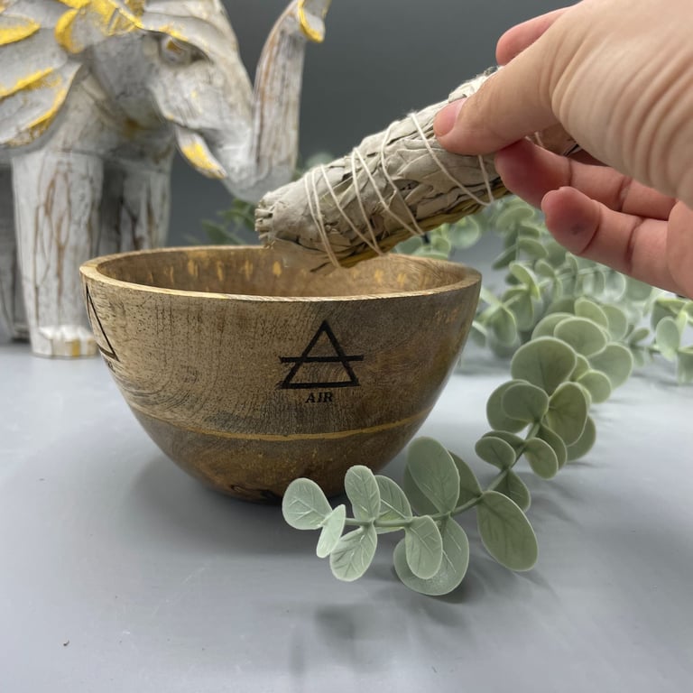 Wooden Smudge and Ritual Offerings Bowl - Four Elements Natural Meditation Focus