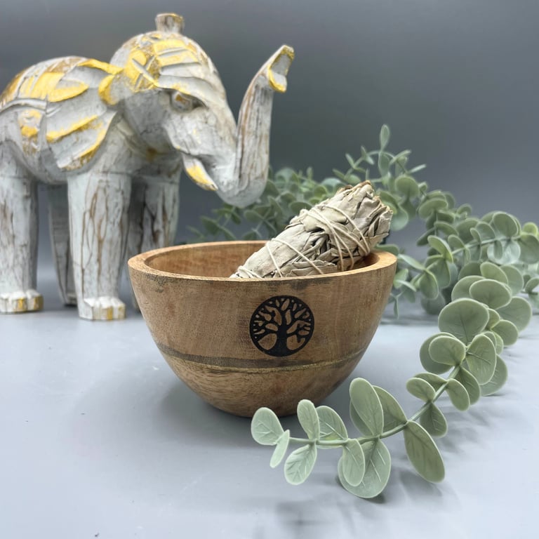 Wooden Smudge and Ritual Offerings Bowl - Tree of Life Design - 11x7cm Natural Incense Holder for Meditation and Spiritual Practices
