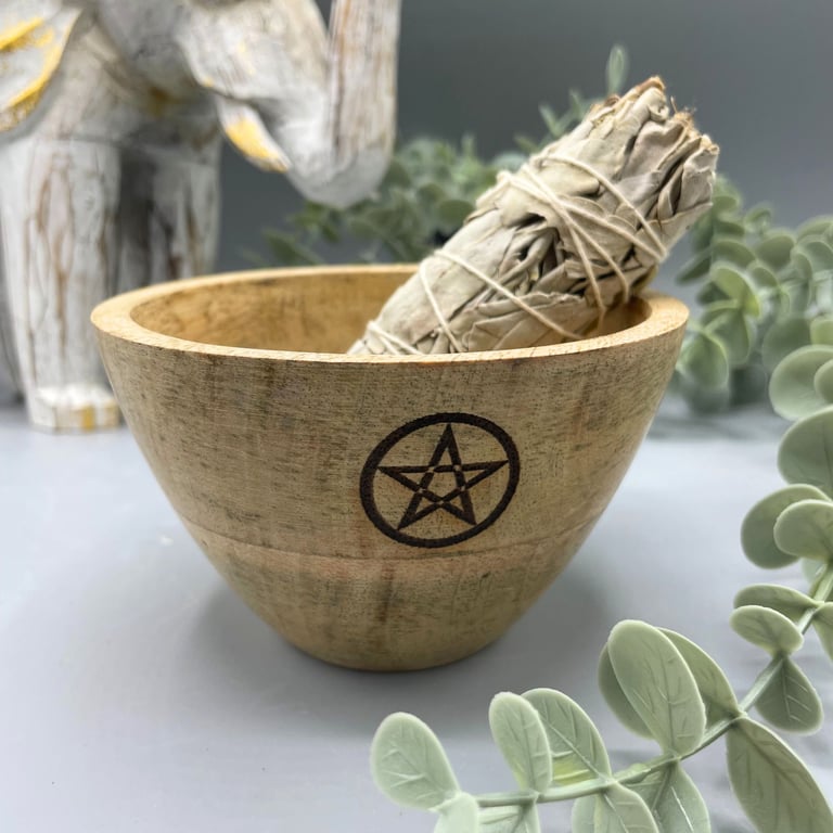 Wooden Smudge and Ritual Offerings Bowl - Pentagram Design, 11x7cm Spiritual Cleansing Bowl for Sage and Smudging Ceremonies