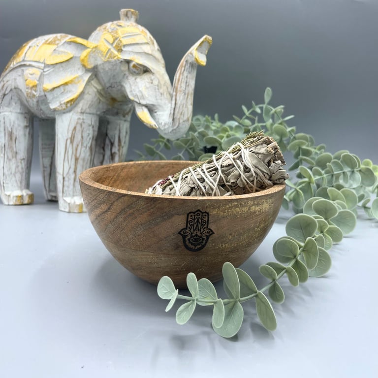 Wooden Smudge and Ritual Offerings Bowl - Hamsa Handmade Wooden Smudging Bowl 13x7cm for Sacred Ceremonies and Meditation
