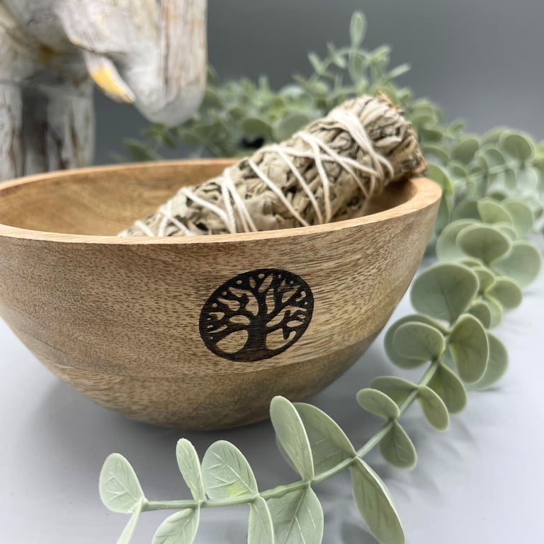 Wooden Smudge and Ritual Offerings Bowl - Tree of Life Design - Natural Wood 13x7cm