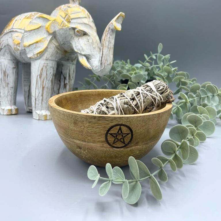 Wooden Smudge and Ritual Offerings Bowl - Pentagram Design - Cleansing Sage Ritual Tool 13x7cm