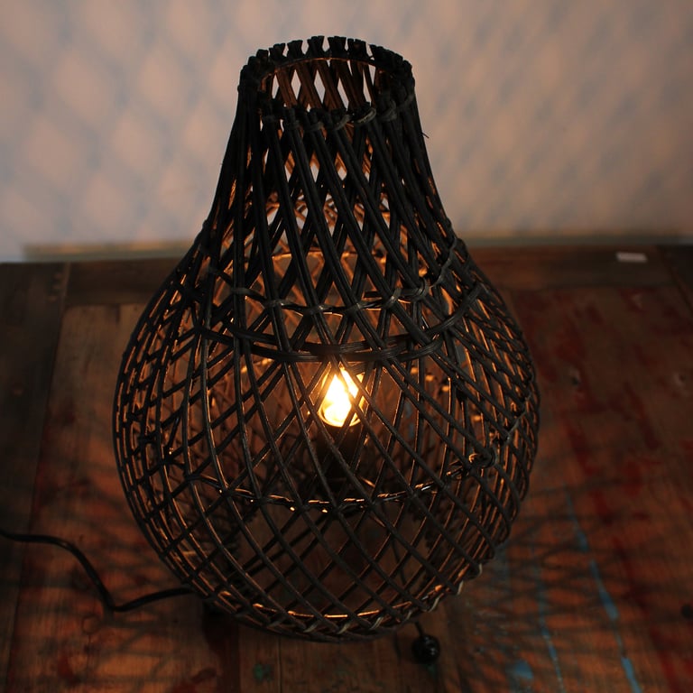Rattan Black Table Lamp - Modern Decorative Design