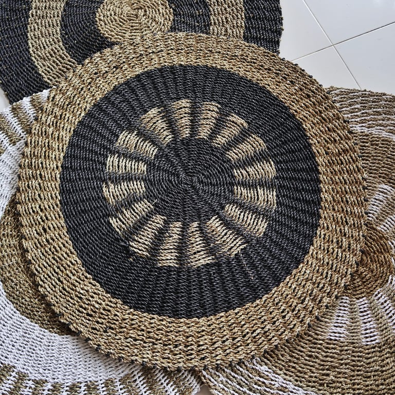 1m Seagrass Round Rug (Black & Tan) - Inner Sun Design