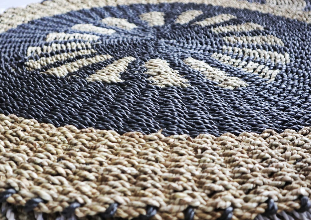 1m Seagrass Round Rug (Black & Tan) - Inner Sun Design