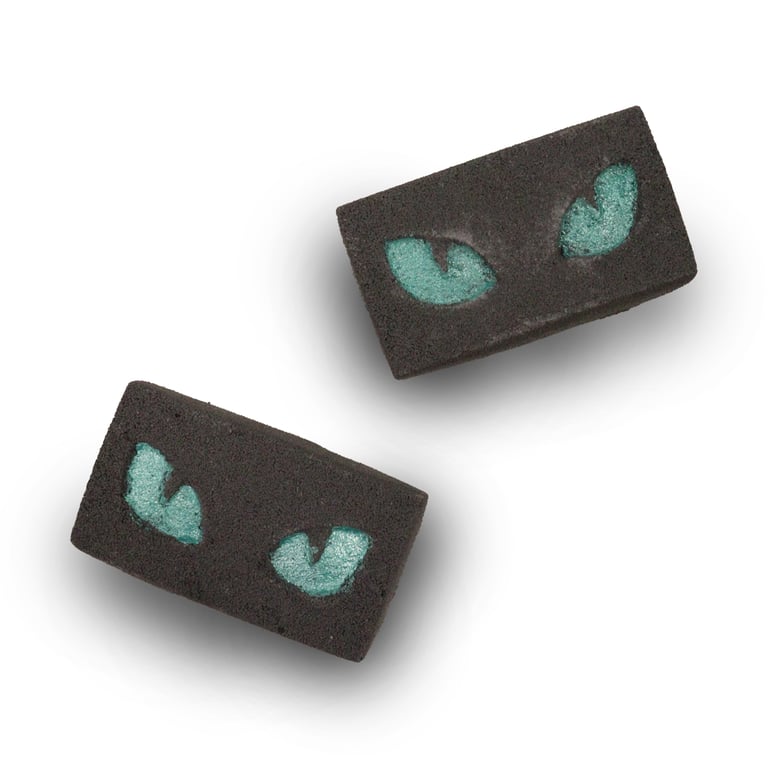 Cats Eyes Halloween Bath Bomb 80g - Scary Spa Treatment for Halloween Beauty