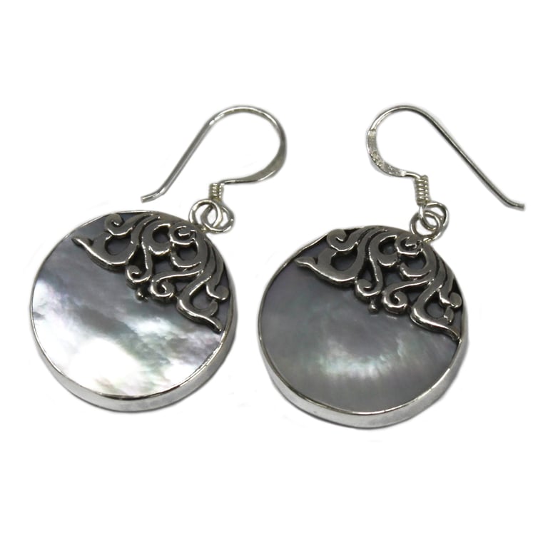 Silver Disc MOP Earrings - Classic Shell Design