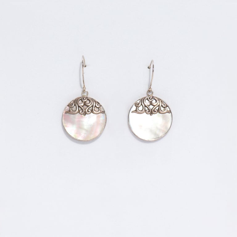 Silver Disc MOP Earrings - Classic Shell Design