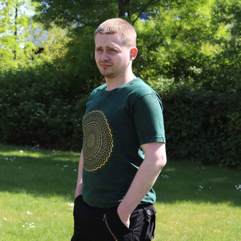 Green Stone-Washed Mandala T-Shirt - Small (Brand Name)