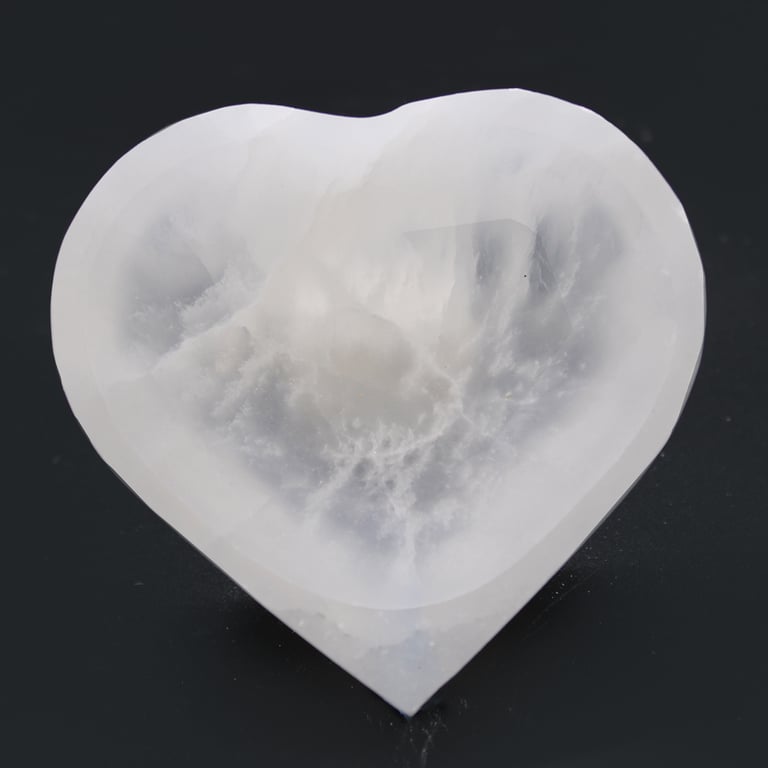 10cm Selenite Heart Bowl - Natural Crystal Decor, Aromatherapy & Jewelry Holder