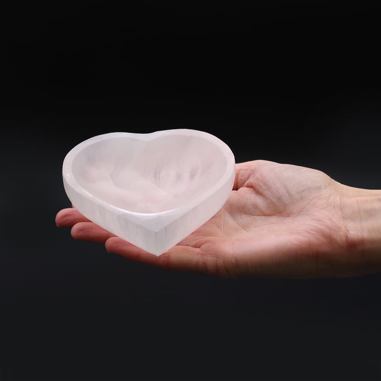 10cm Selenite Heart Bowl - Natural Crystal Decor, Aromatherapy & Jewelry Holder
