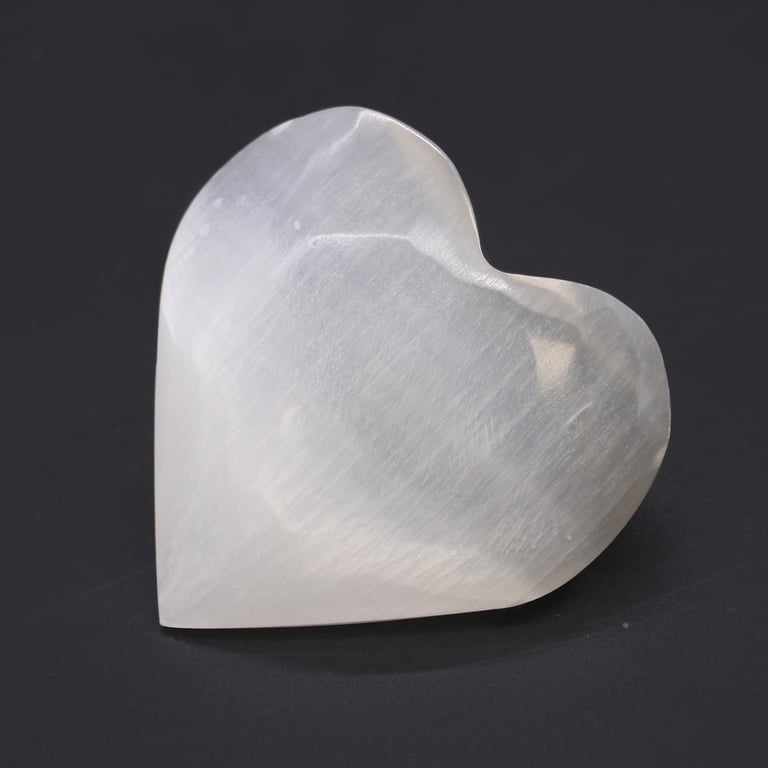 Selenite Heart Crystal 7-8cm Healing Stone for Spiritual Growth and Balance