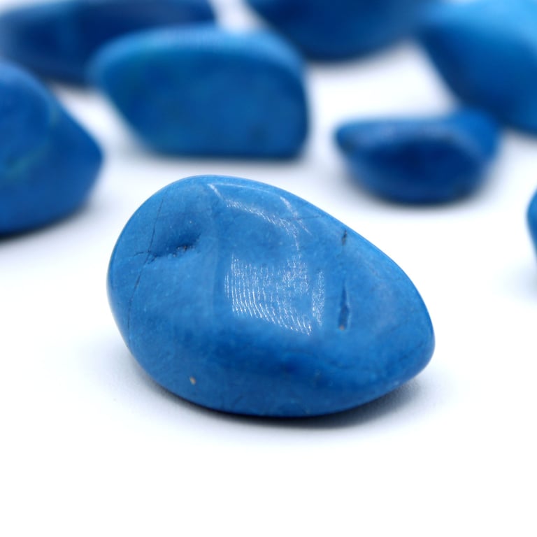 L Tumble Stones - Blue Howlite Meditation Stone, Natural Healing Crystal for Mindfulness and Relaxation