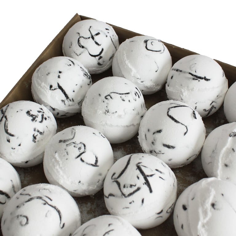 Tropical Paradise Coco Bath Bomb - Dragon Fruit Exfoliating Relaxation Treatment