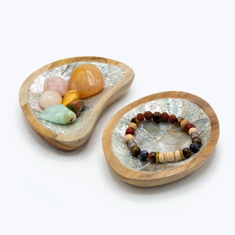 4 Teak Mini Bowls (Assorted) - Decorative Shell Design - Premium Set