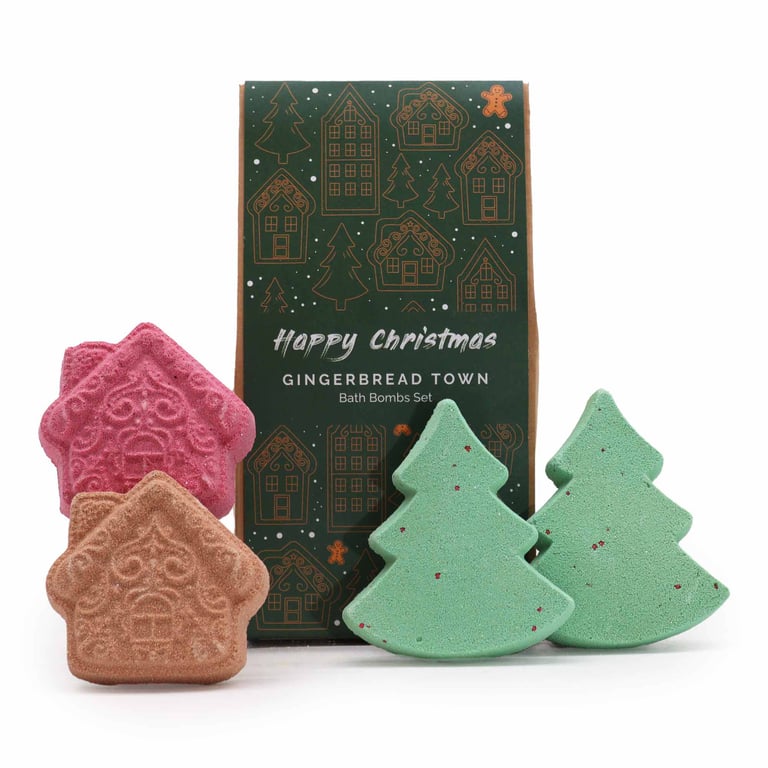 Gingerbread Town Christmas Bath Bomb Gift Pack - Scented Gingerbread Soak & Holiday Treats