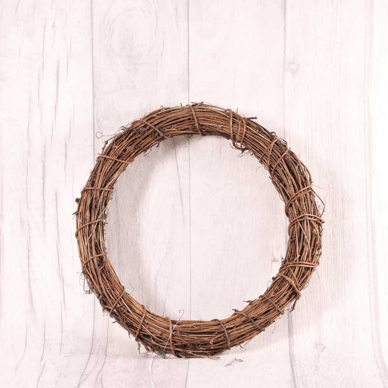 Natural 25cm Vine Wreath - Rustic Home Decor & Garden Decoration