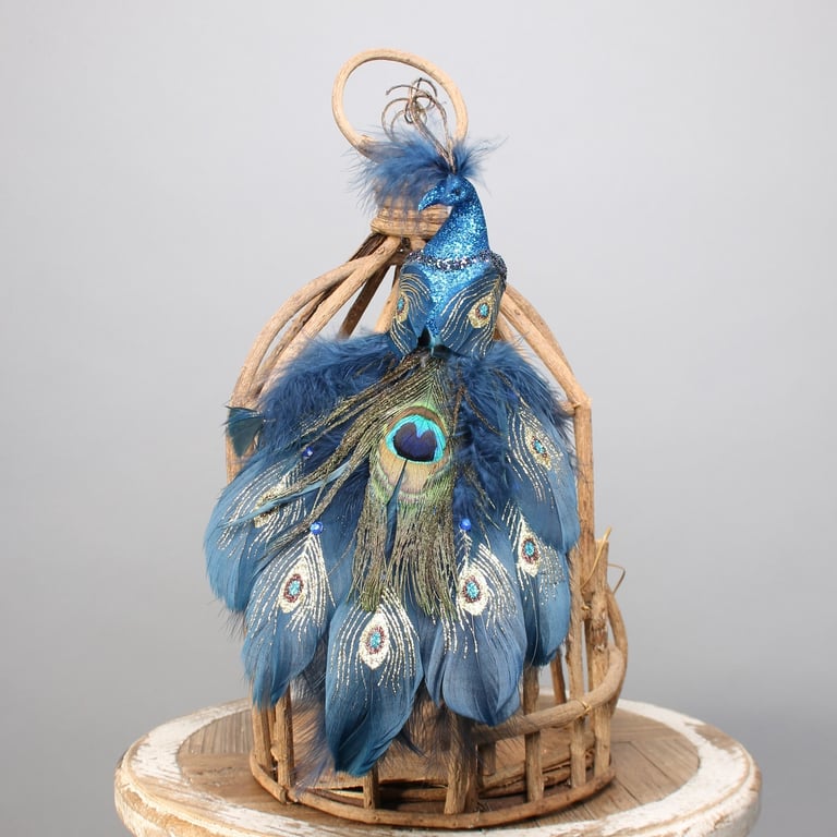 Blue Peacock Feather Clip - Elegant Home Decor and Fashion Accessory