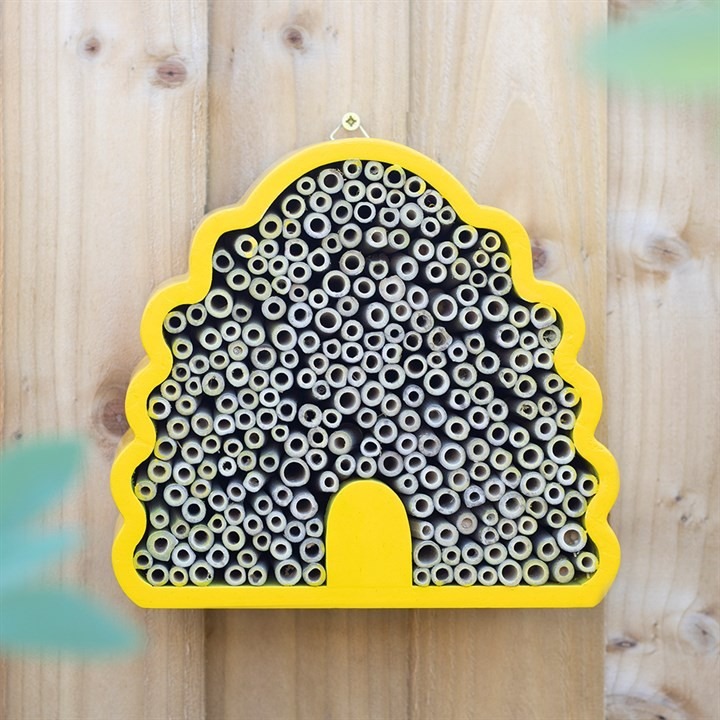 Beehive Shaped Bee House - Natural Pest Control and Honeybee Habitat for Outdoor Decor