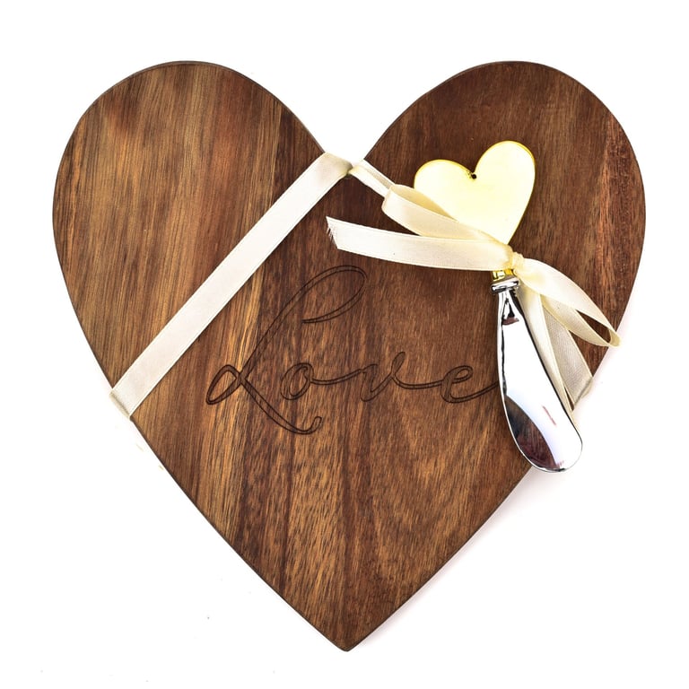 Heart Shaped Wooden Cheeseboard - Elegant Kitchen Serving Board with Cheese Cutting Function