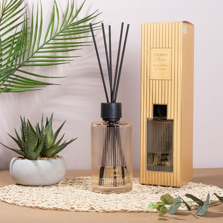 English Pear & Freesia 500ml Home Fragrance Diffuser - Garden Fresh Scented Oil Room Spray