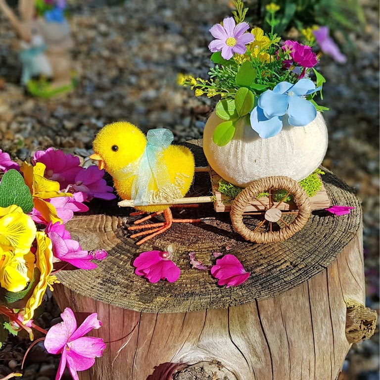 Display Duckling with Cart - Adorable Home Decor Accent