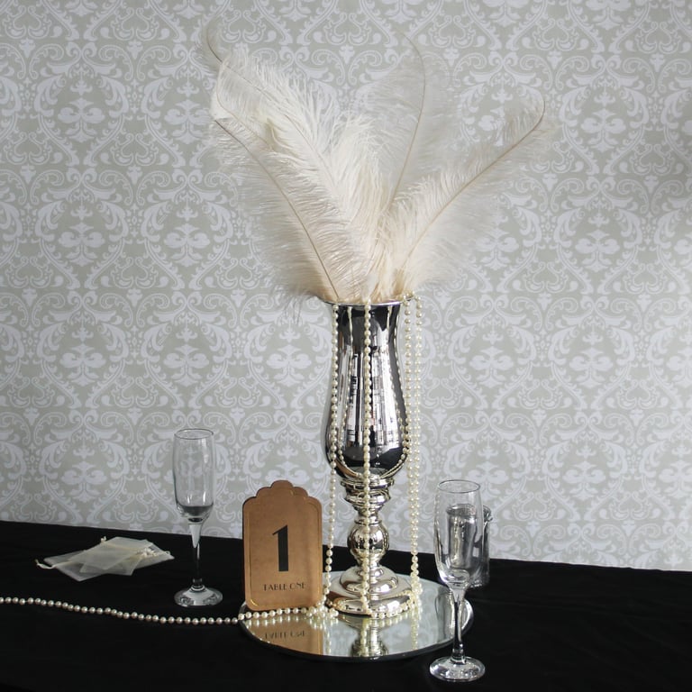 Natural Ostrich Feathers x5 - Large Decorative Home Accents for Unique Space Embellishment