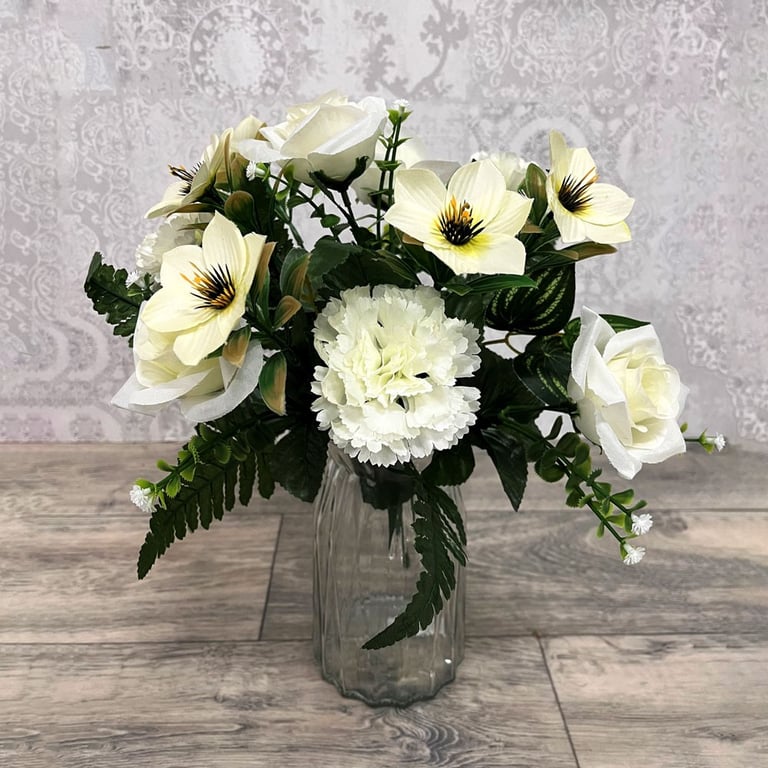 20cm Ribbed Vanity Vase - Elegant Bathroom Decoration with Unique Design