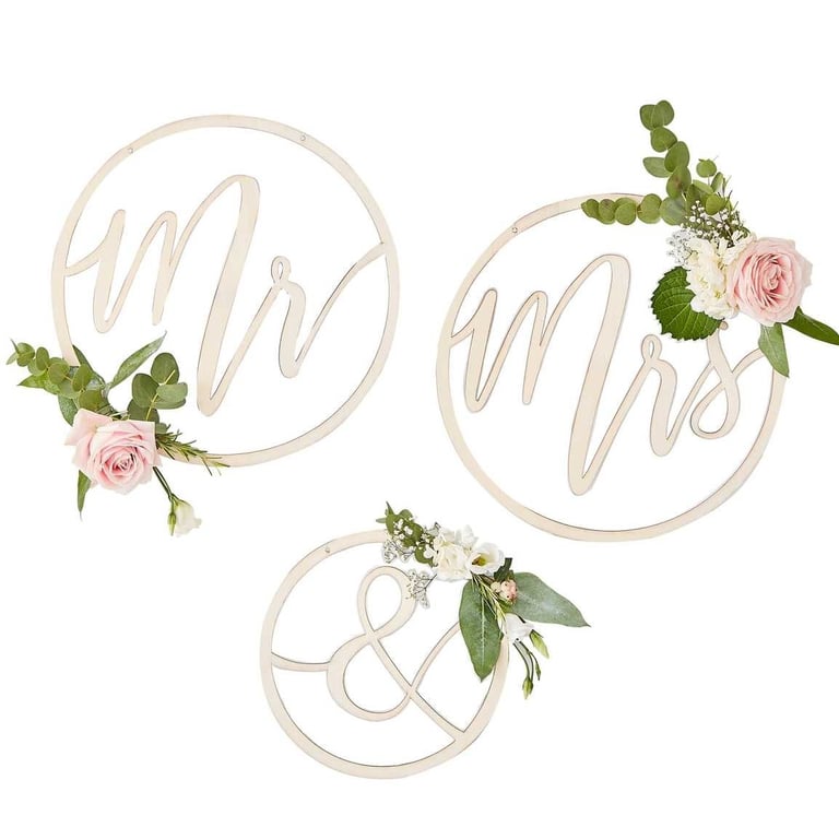 Mr and Mrs Wooden Hoops Rustic Wall Art Decoration for Home and Wedding Decor