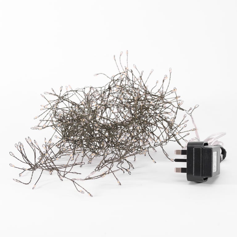 LED Cluster Lights x600 - Bright and Energy-Efficient Home & Garden Lighting Solution