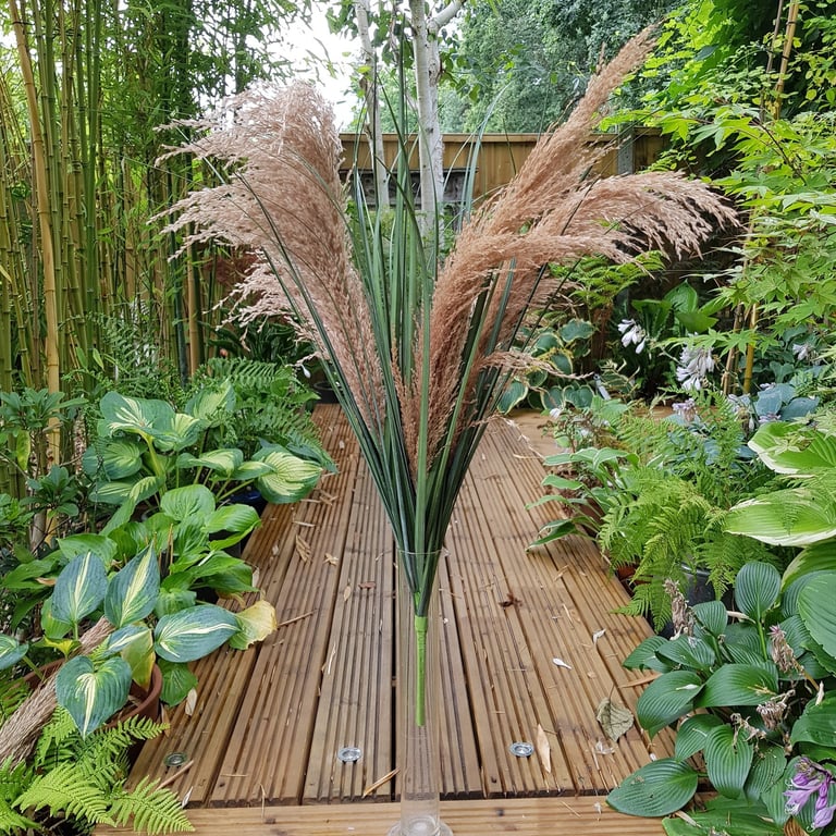 85cm Pampas Bush - 3 Sturdy Heads for Seasonal Home Decor and Garden Decoration