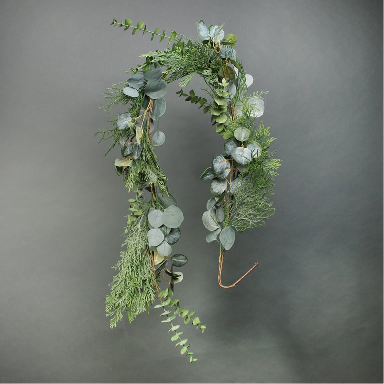 Eucalyptus and Pine Christmas Garland, 150cm Long Home Decor for Holiday Season