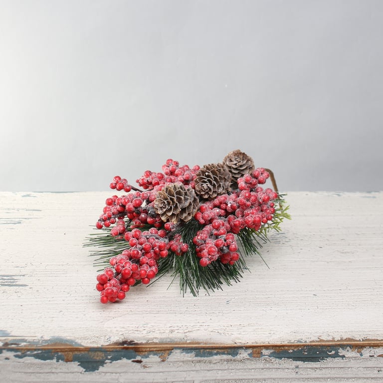 Red Berry Spruce and Pine Cone Home Fragrance Spray - Christmas Tree Aroma for Winter Decor