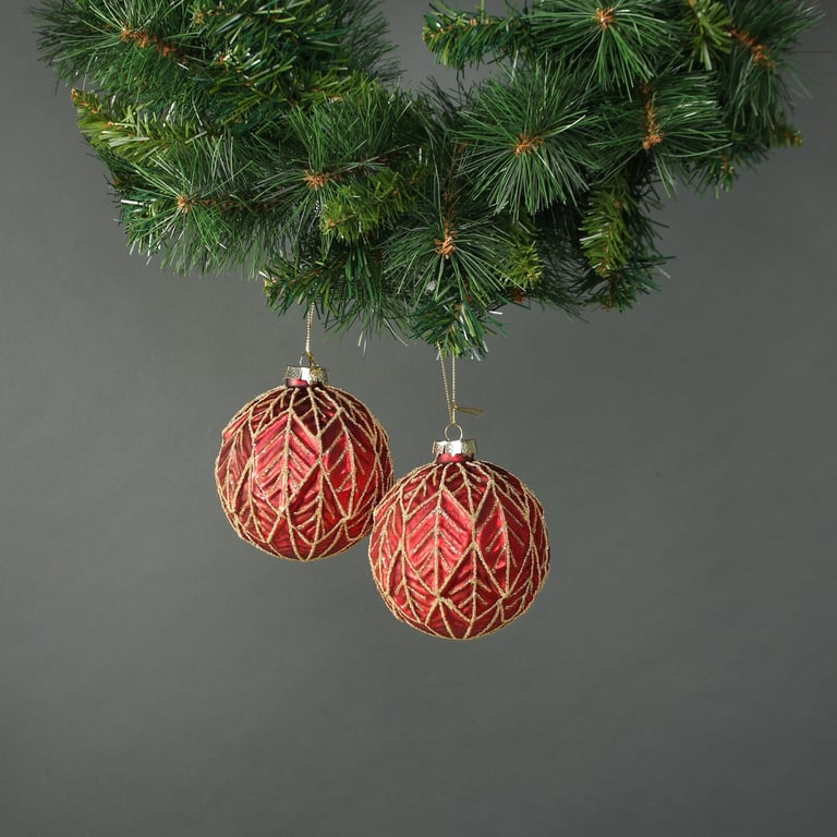 Freya Rose 10cm Red Glass Bauble Set of 4 - Festive Home Decor Ornaments for Christmas and Holiday Season