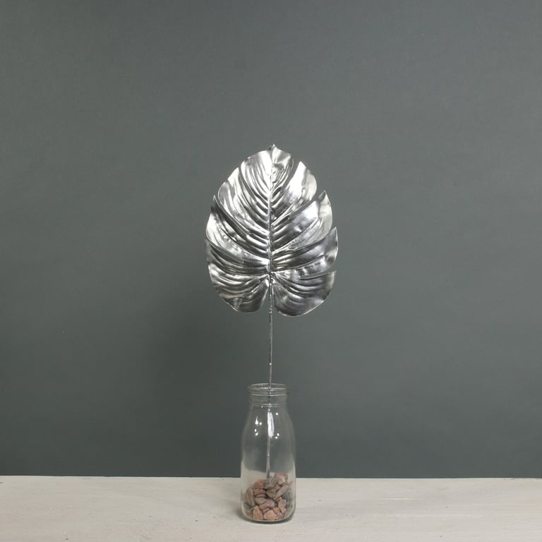 Silver Metallic Monstera Leaf Small Wall Decoration - Elegant Home Decor Accents