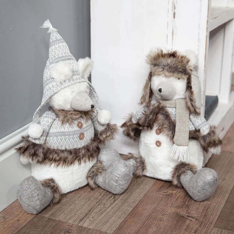 Polar Bear Sitting Christmas Decoration - Festive Home Ornament