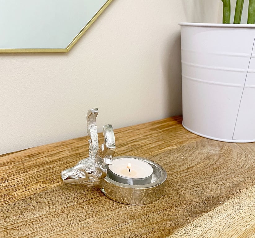 Silver Metal Tealight Holder With Elegant Stags Head Design