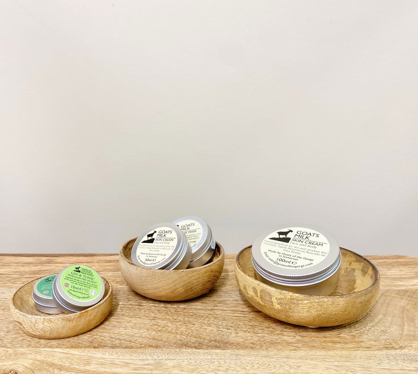 Mango Wood Round Bowls Three Piece Set - Nesting Kitchenware Home Decor