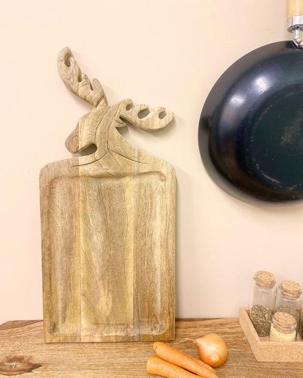 Natural Wooden Deer Chopping Board 45cm - Carved Stag Head Design Home Decor Kitchen Cutting Board
