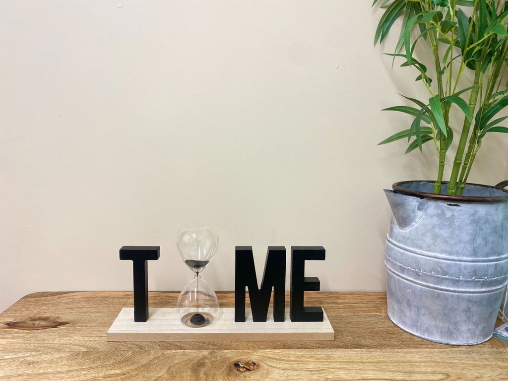 Kitchen Timer Decoration - Contemporary Hour Glass Clock with 1 Minute Filling Time