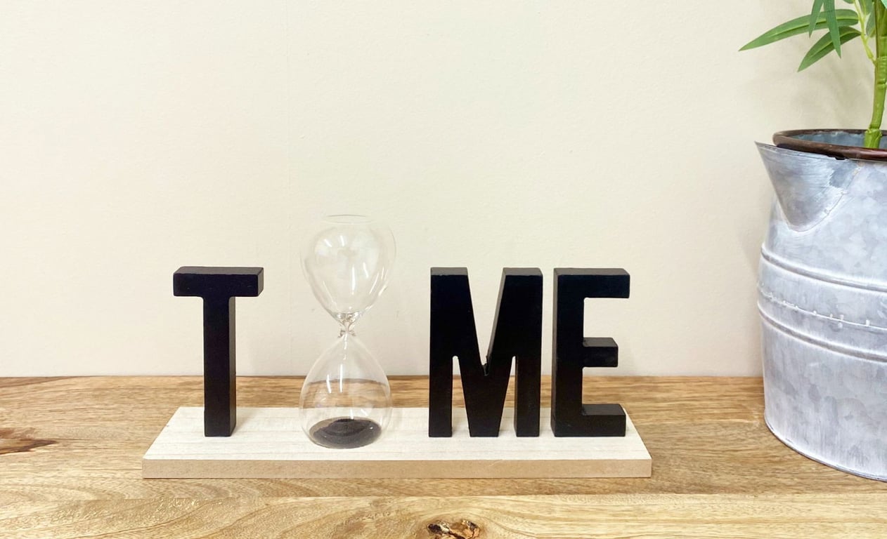 Kitchen Timer Decoration - Contemporary Hour Glass Clock with 1 Minute Filling Time